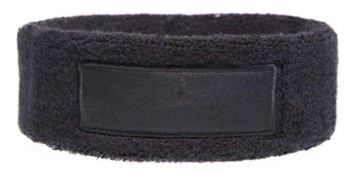 Poignet avec étiquette Memphis