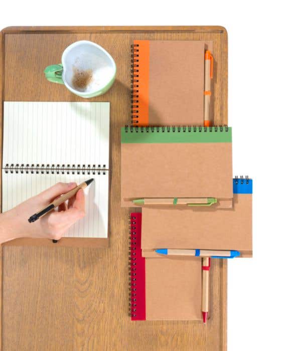 Notitieboekje Greenscript | A5 | FSC® papier | 60 pagina's | Gelinieerd | Met pen