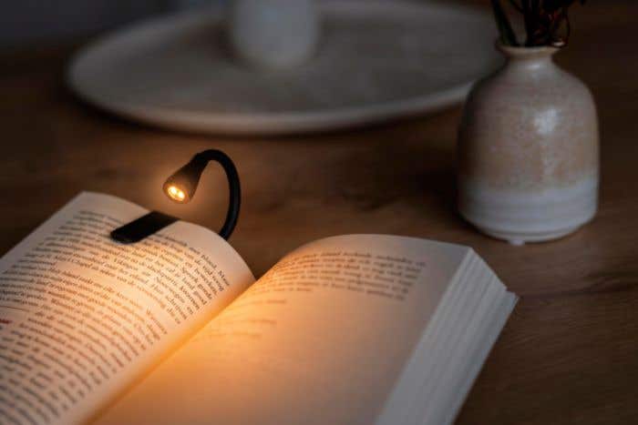 Lampe de lecture Cliplo | Recyclée | Lampe LED | Bras flexible avec pince