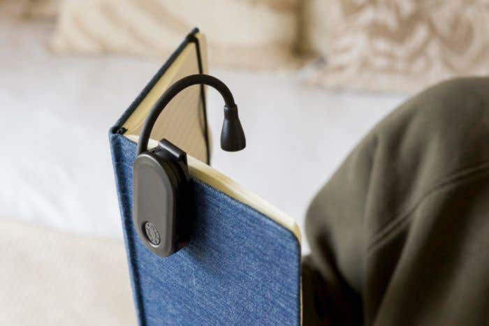 Lampe de lecture Cliplo | Recyclée | Lampe LED | Bras flexible avec pince