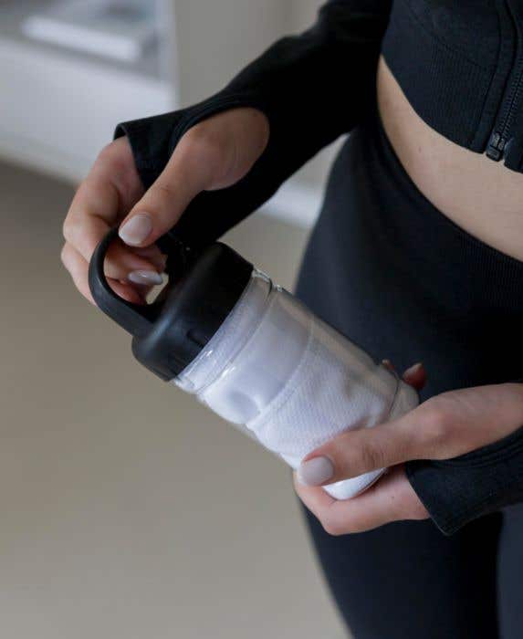 Serviette de sport Tempa | 90 × 30 cm | Rafraîchissante | Avec étui de rangement et mousqueton