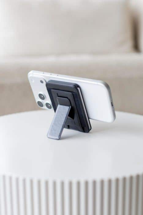 Porte-cartes BrandCharger Wally Stand Pro | Recyclé | 6 cartes | Protection RFID | Support pour téléphone