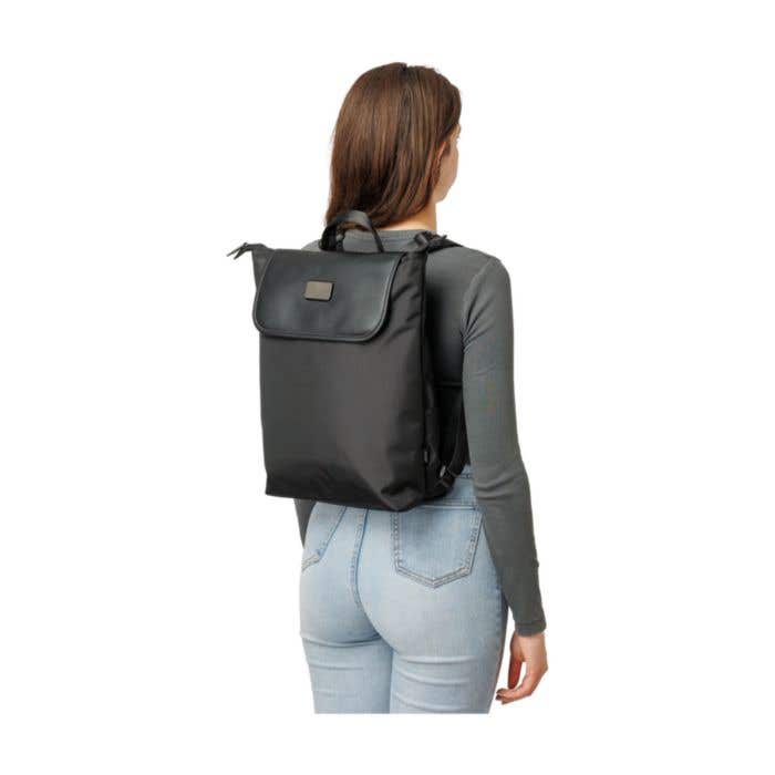 BrandCharger rugzak Aer | 22 L | Gerecycleerd | Laptopvak 16 " | Smart lock