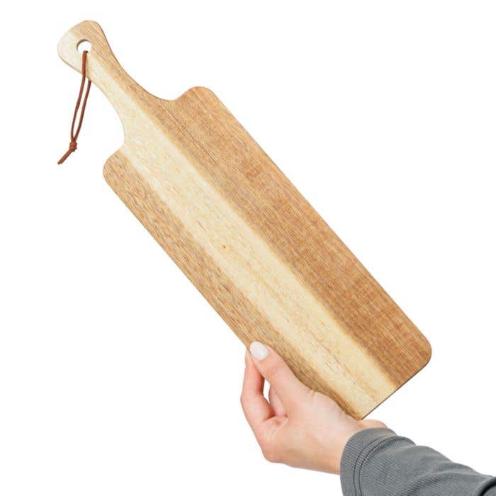 Planche à découper Walter | Bois FSC® | Avec cordon de suspension
