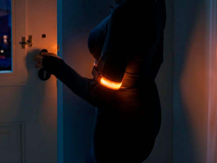 Brassard de sport Strivo | Réfléchissant | Rechargeable | Lampe LED
