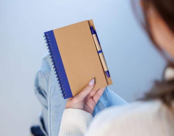 Carnet de notes Greenscript | A5 | Papier FSC® | 60 pages | Ligné | Avec stylo